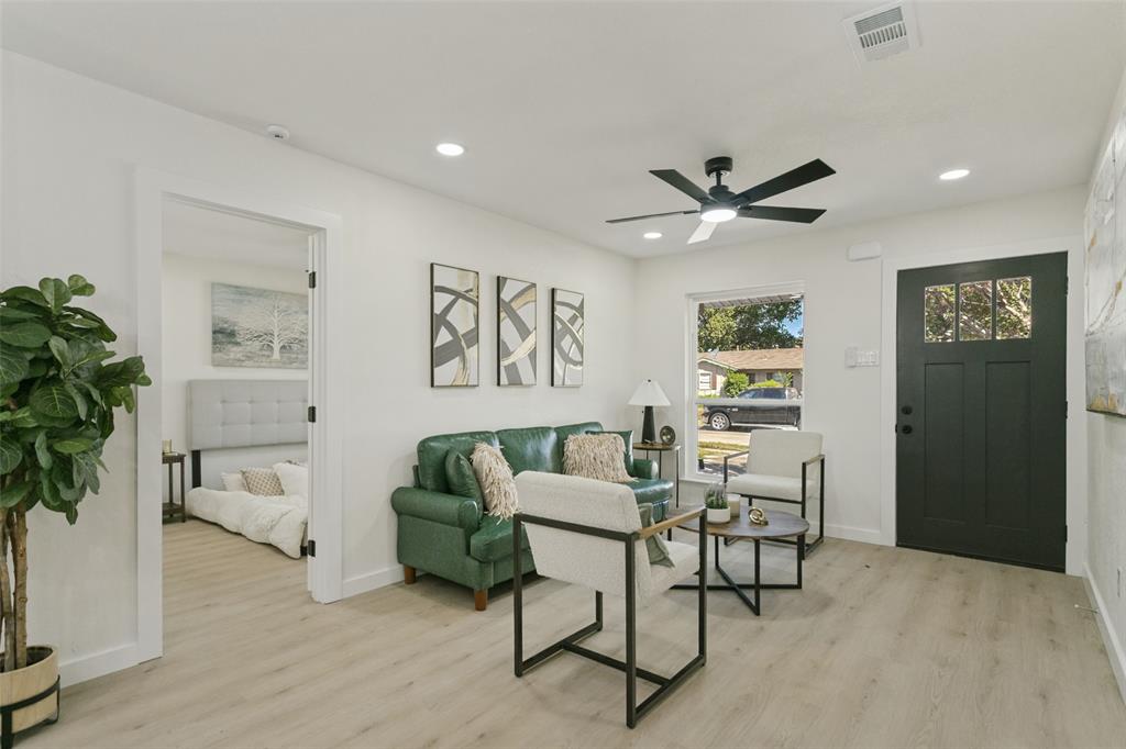 2812 E 15th Street, Plano, TX 75074