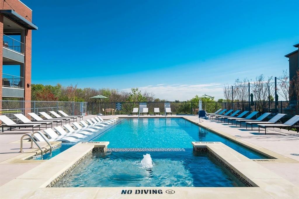 1 month free on 14-15 month lease terms