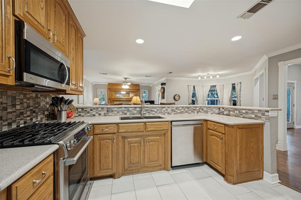 500 The Crossings Place, Lowry Crossing, TX 75069