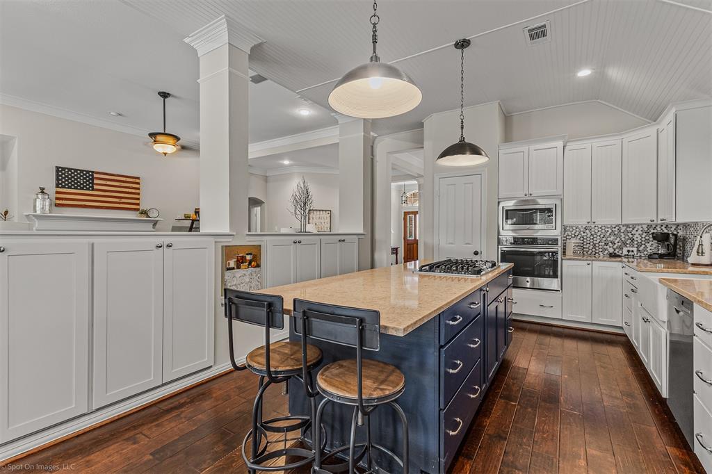 208 Lionhart Place, Rockwall, TX 75032
