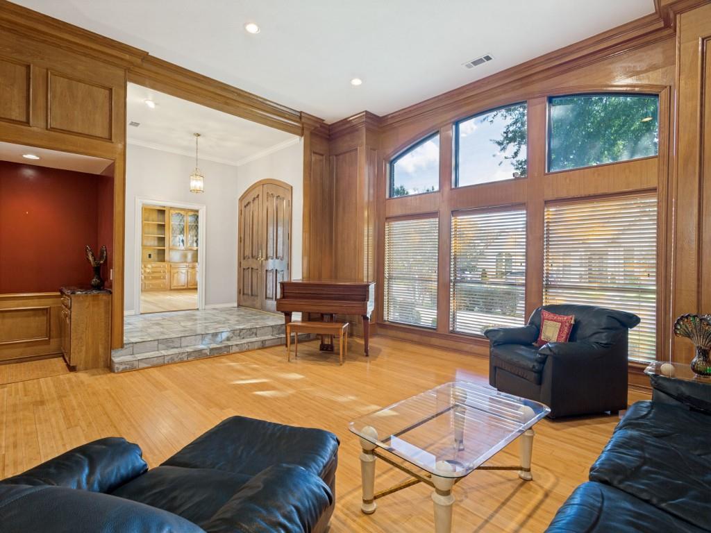 7015 Nicki Street, Dallas, TX 75252