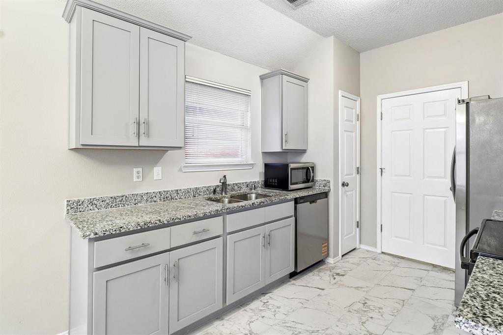 1504 Parrot Court, DeSoto, TX 75115