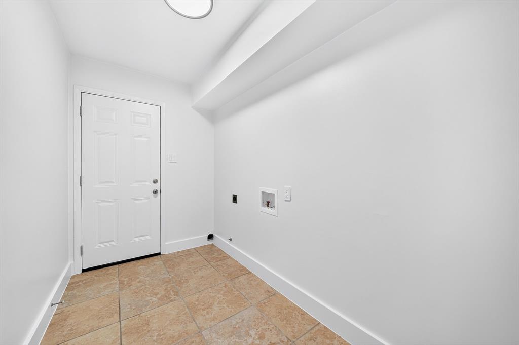 908 Via Barcelona, Mesquite, TX 75150