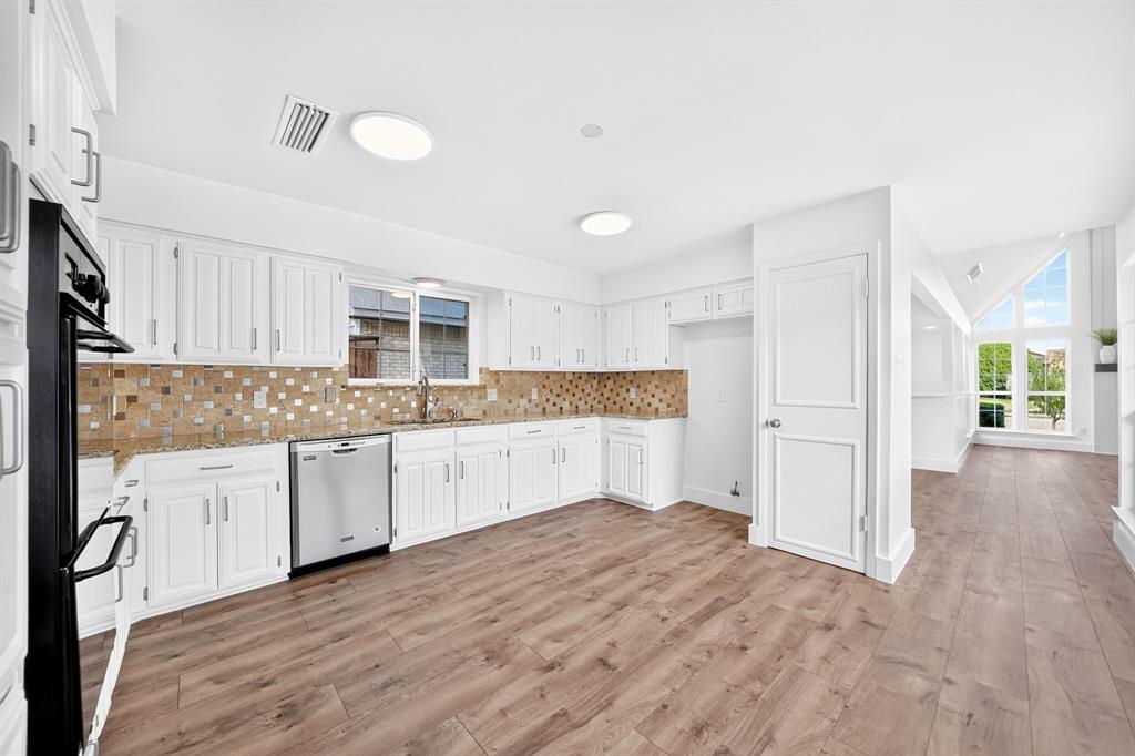 908 Via Barcelona, Mesquite, TX 75150