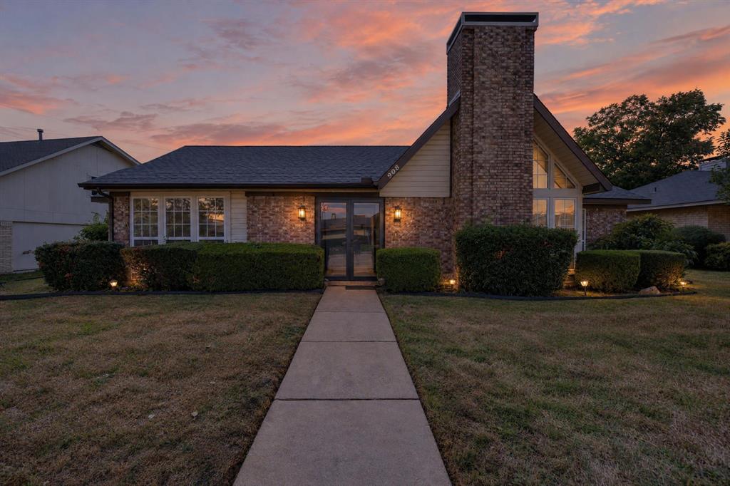 908 Via Barcelona, Mesquite, TX 75150