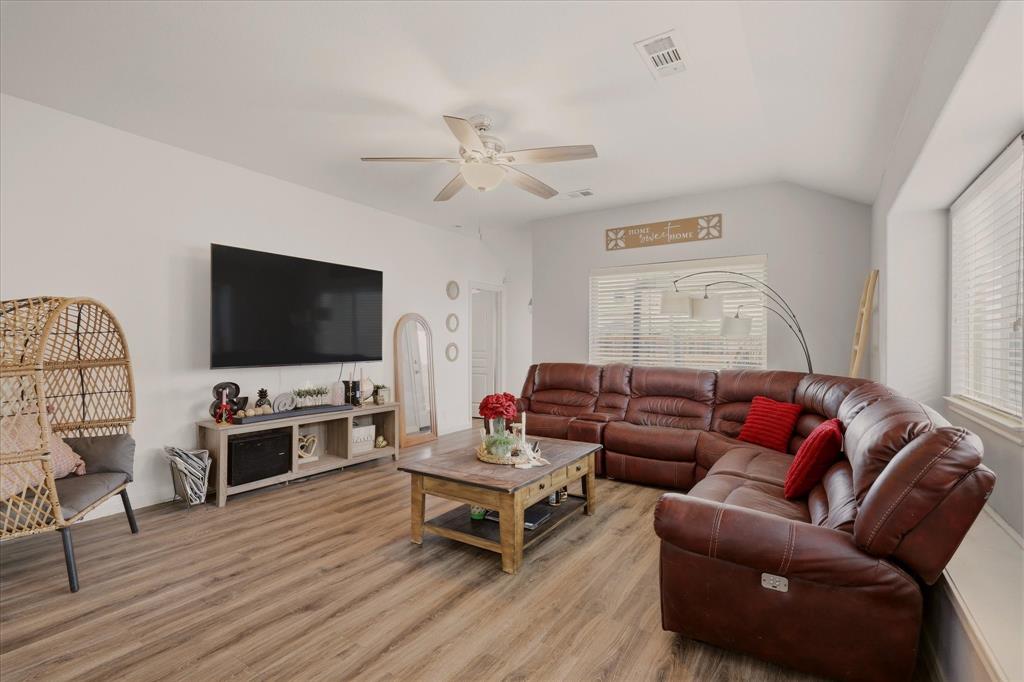 4105 Candleberry Lane, Heartland, TX 75126