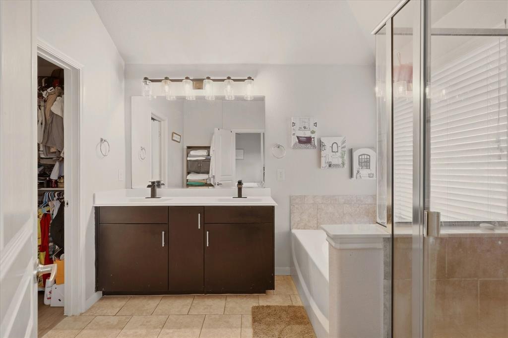4105 Candleberry Lane, Heartland, TX 75126