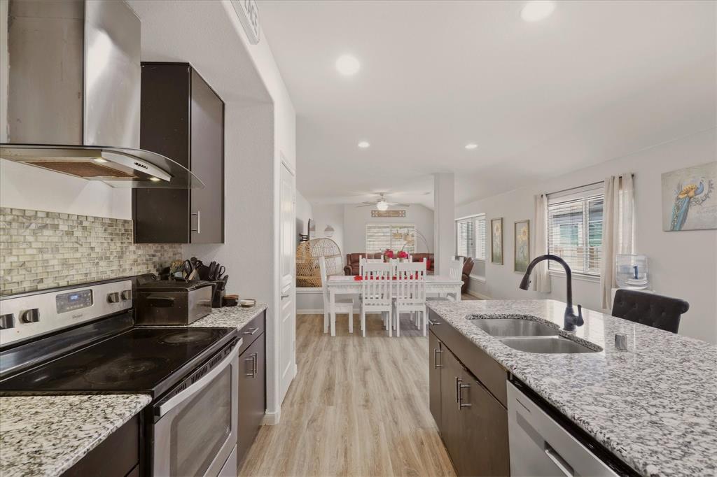 4105 Candleberry Lane, Heartland, TX 75126