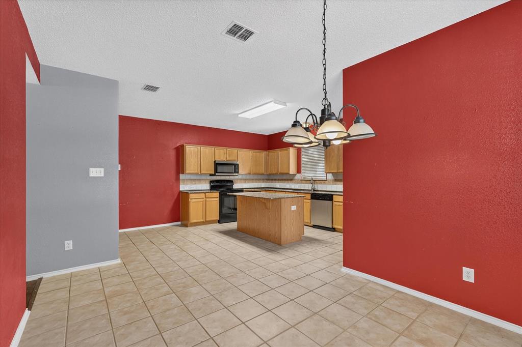 2828 Clear Creek Drive, Rockwall, TX 75032