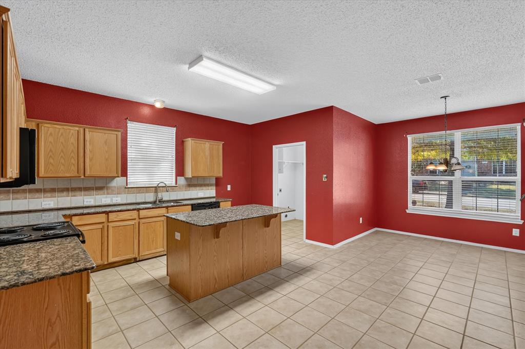 2828 Clear Creek Drive, Rockwall, TX 75032