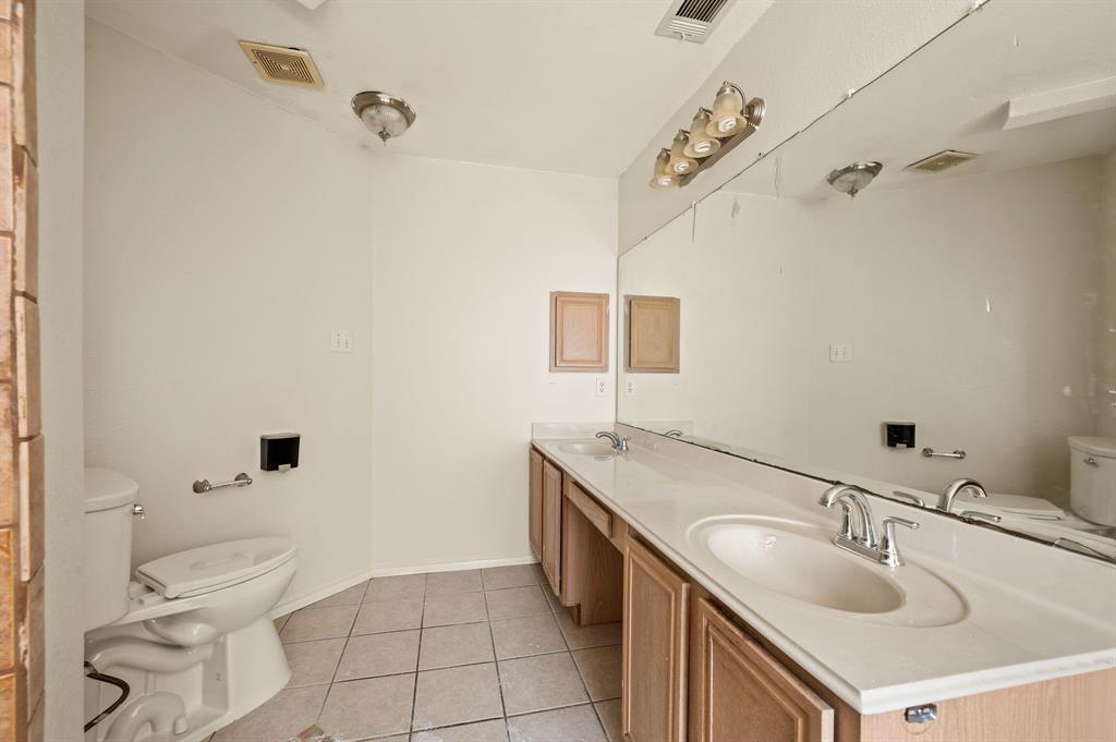 7706 Coral Way, Rowlett, TX 75088