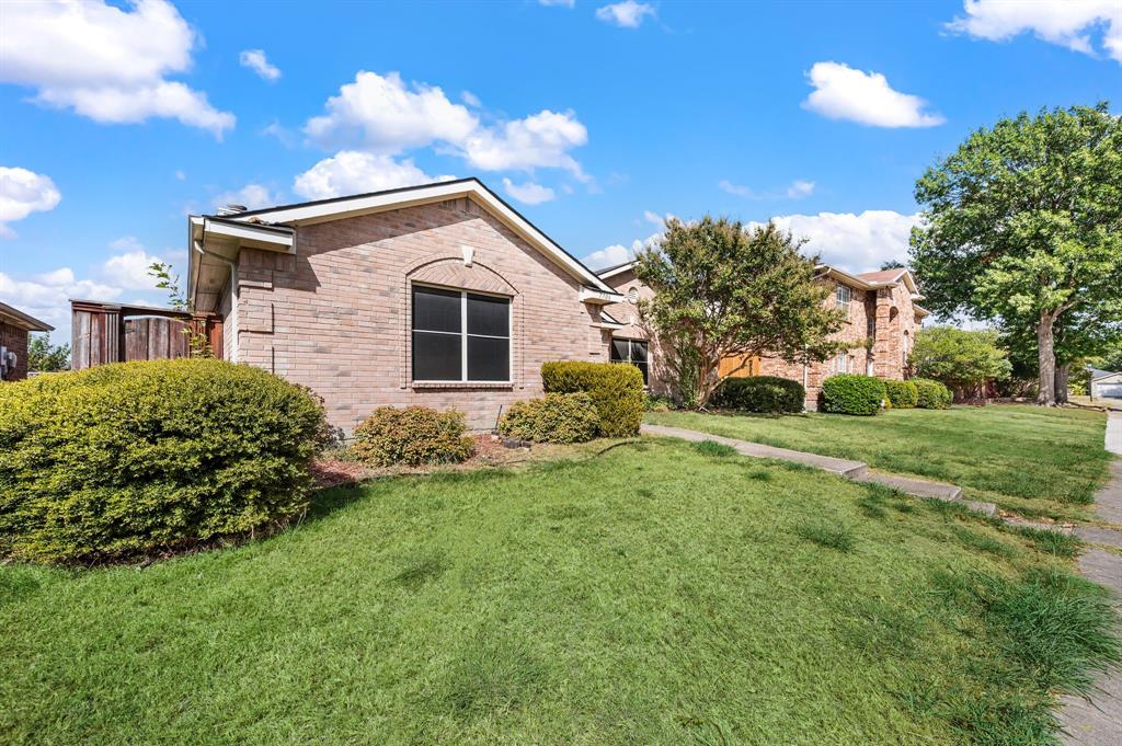7706 Coral Way, Rowlett, TX 75088