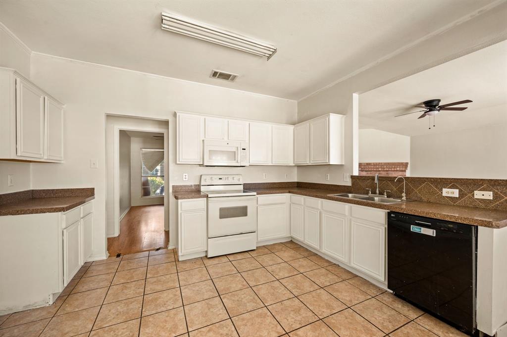 7706 Coral Way, Rowlett, TX 75088
