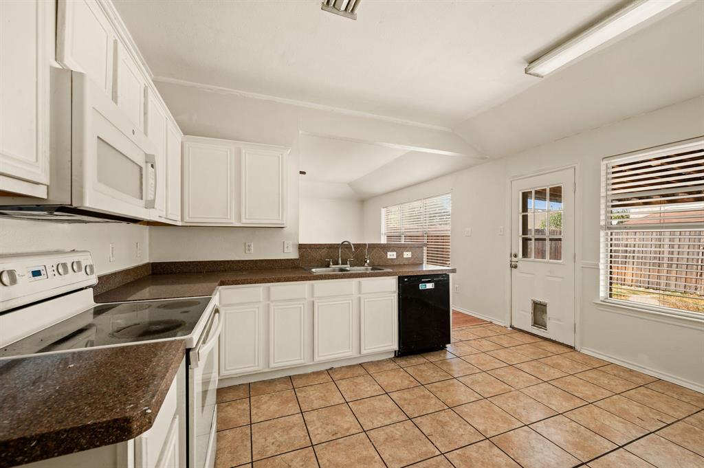 7706 Coral Way, Rowlett, TX 75088