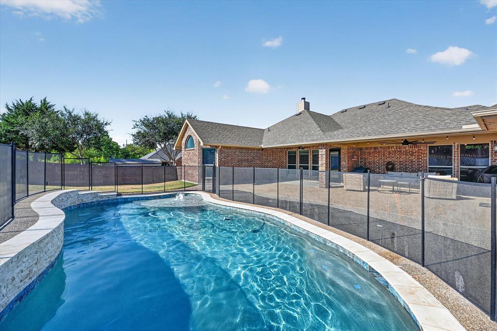 6460 Fox Run Dr., Midlothian, TX 76065