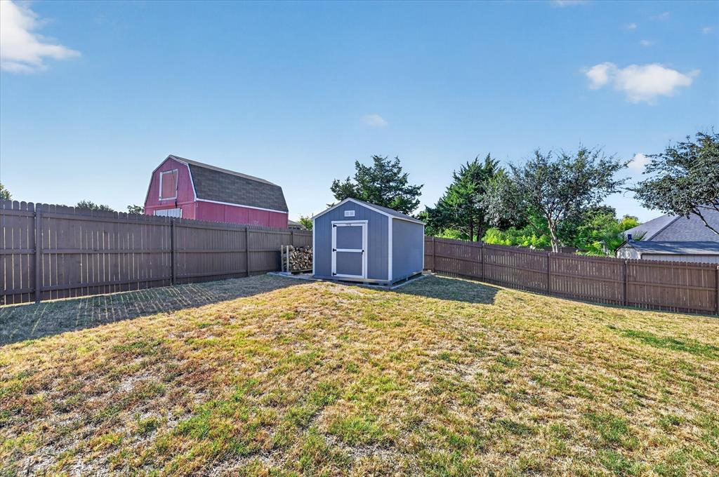 6460 Fox Run Dr., Midlothian, TX 76065