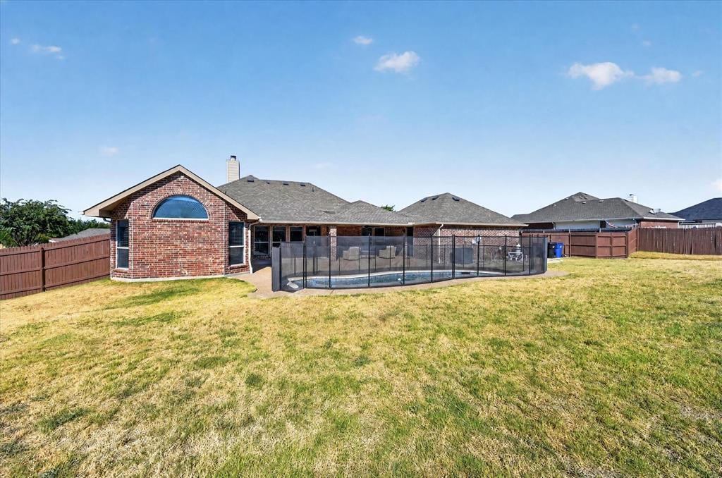 6460 Fox Run Dr., Midlothian, TX 76065