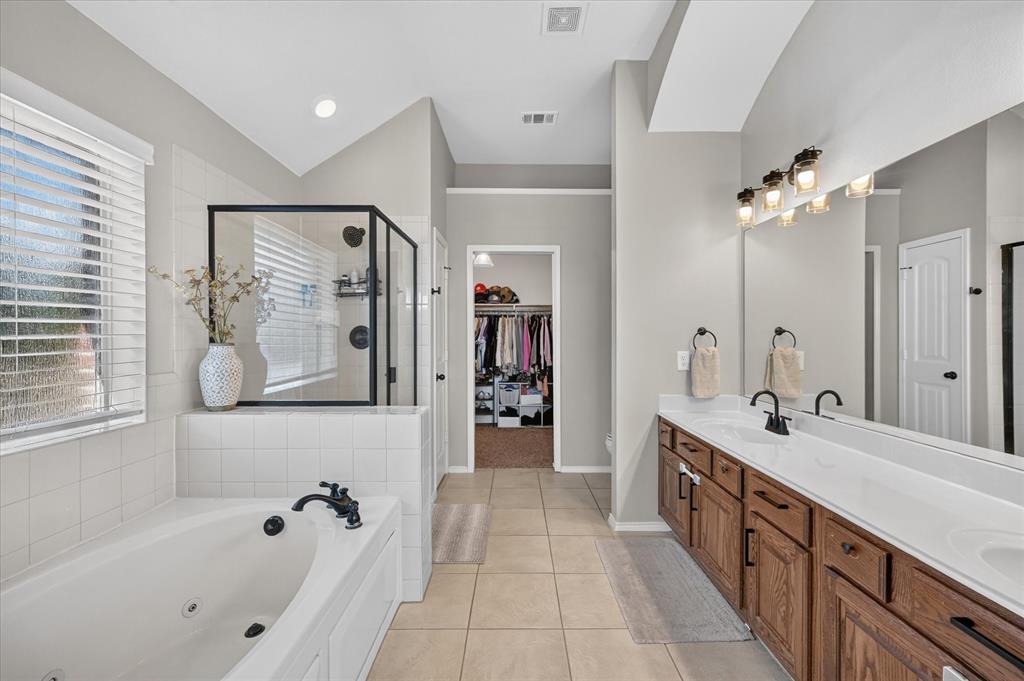 6460 Fox Run Dr., Midlothian, TX 76065