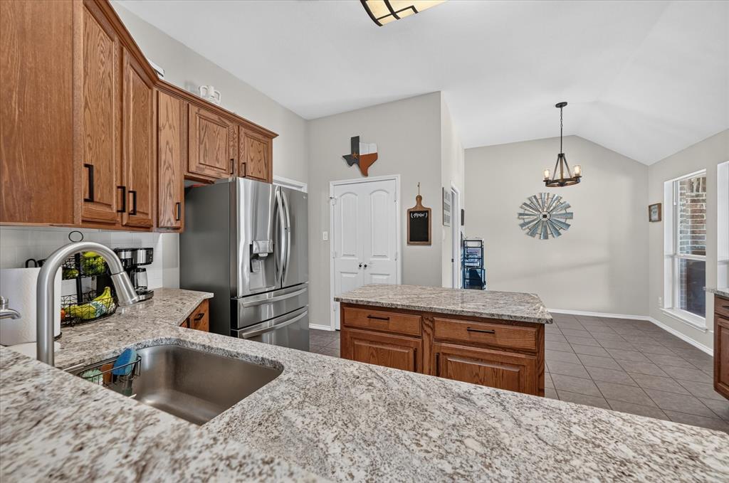 6460 Fox Run Dr., Midlothian, TX 76065