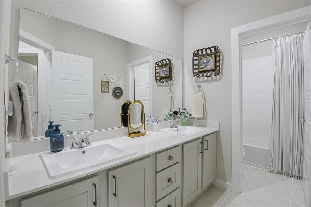 540 Moonrise Street, Waxahachie, TX 75165