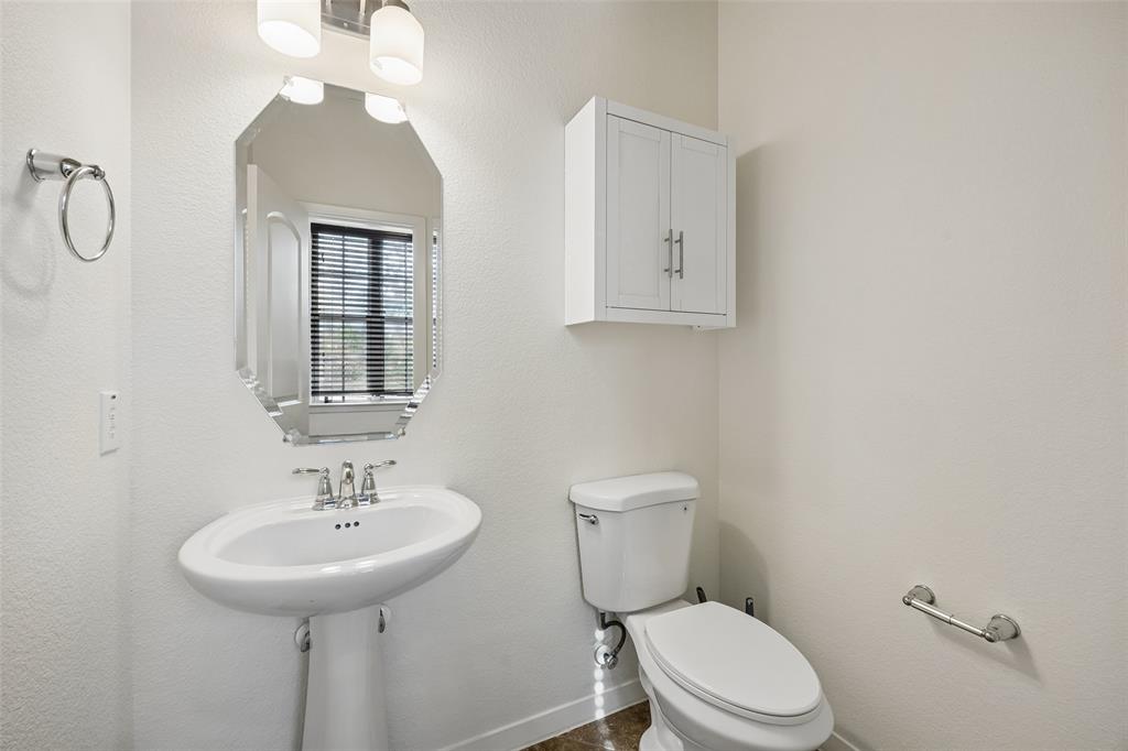 3895 Asbury Lane, Addison, TX 75001