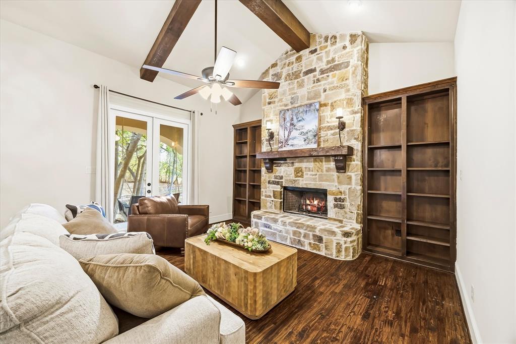 Guest Residence Living Rm with Vaulted Ceilings & Fireplace
