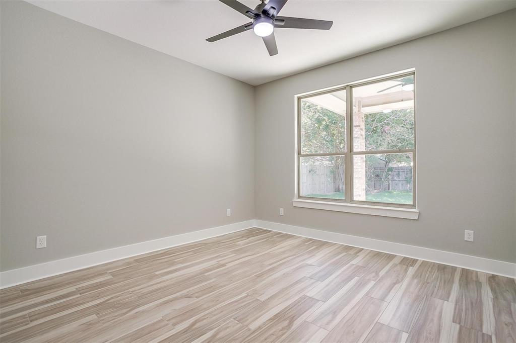 908 Meadowlark Lane, Granbury, TX 76048