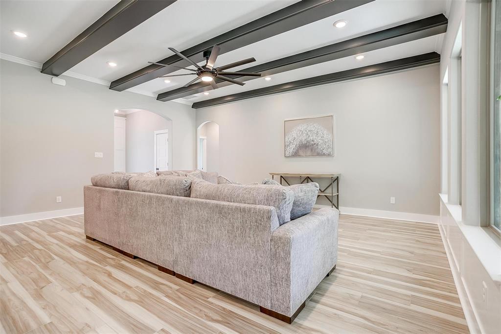 908 Meadowlark Lane, Granbury, TX 76048