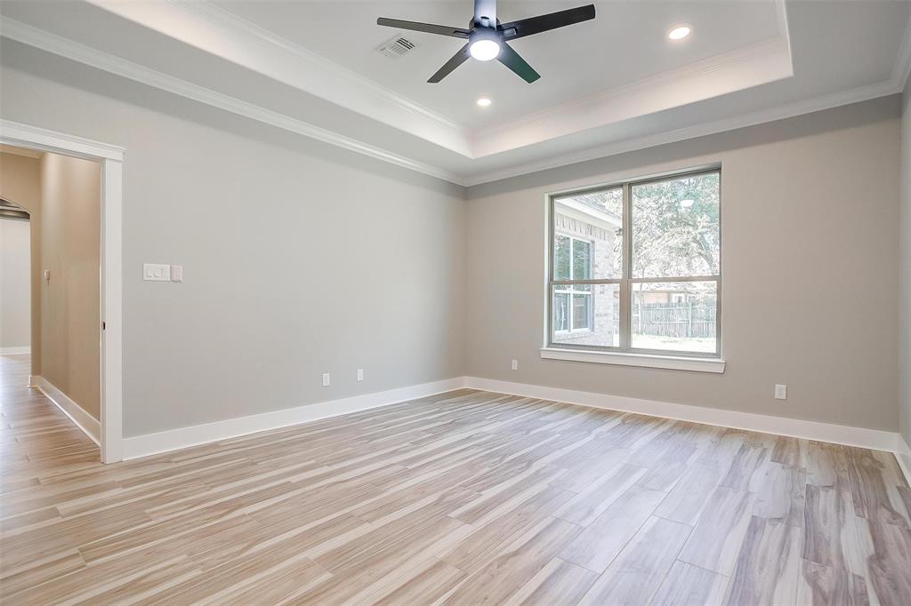908 Meadowlark Lane, Granbury, TX 76048