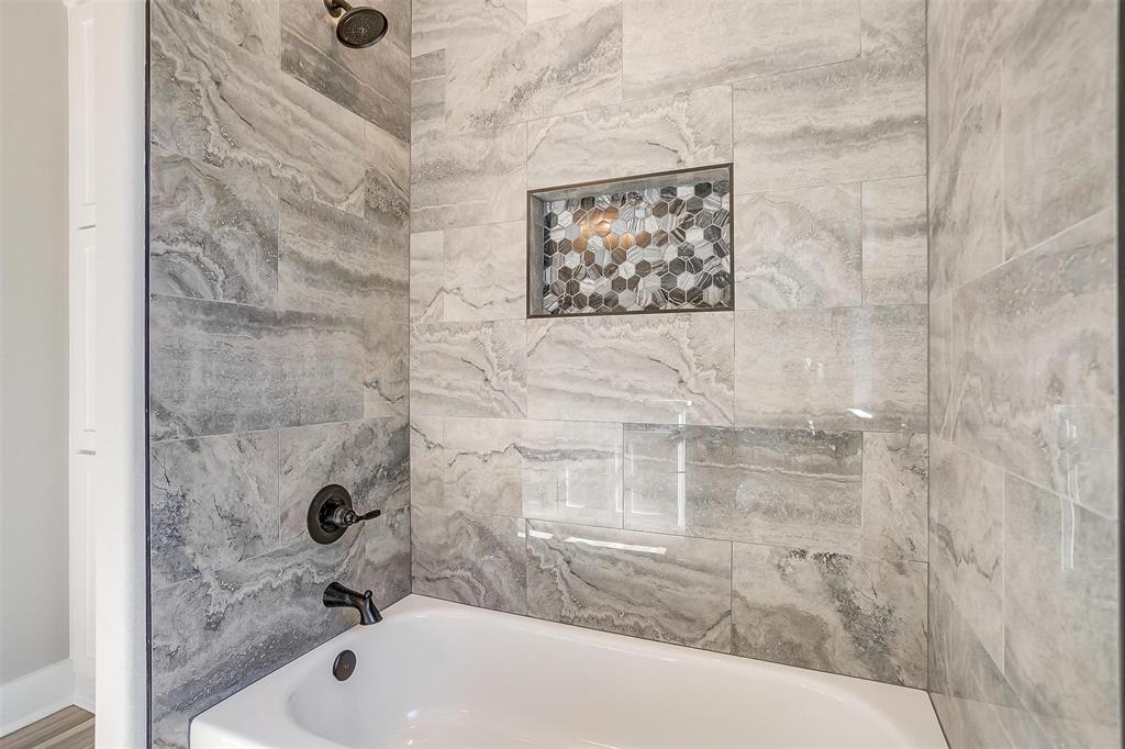908 Meadowlark Lane, Granbury, TX 76048