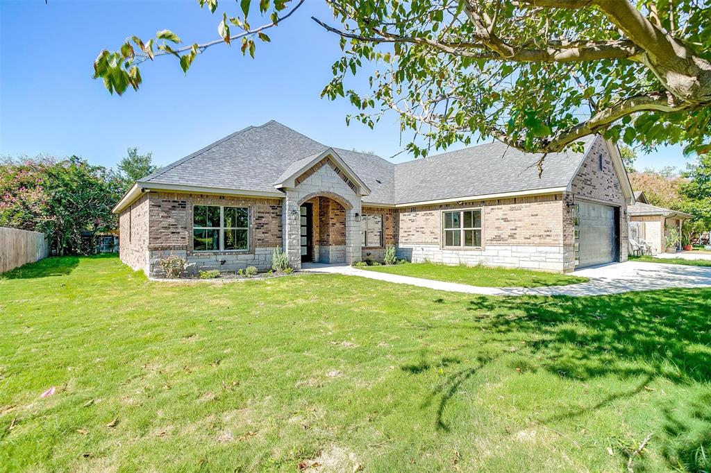 908 Meadowlark Lane, Granbury, TX 76048