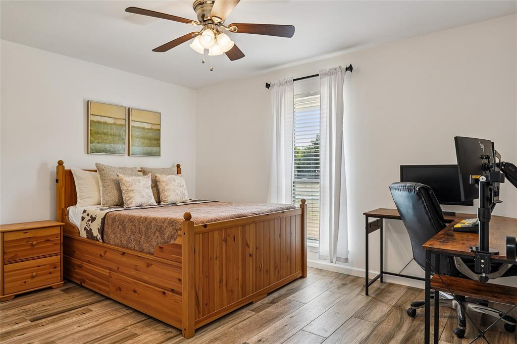 1710 Vineyard Road, Grand Prairie, TX 75052