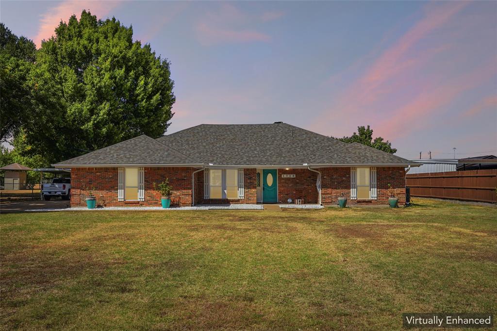 1710 Vineyard Road, Grand Prairie, TX 75052
