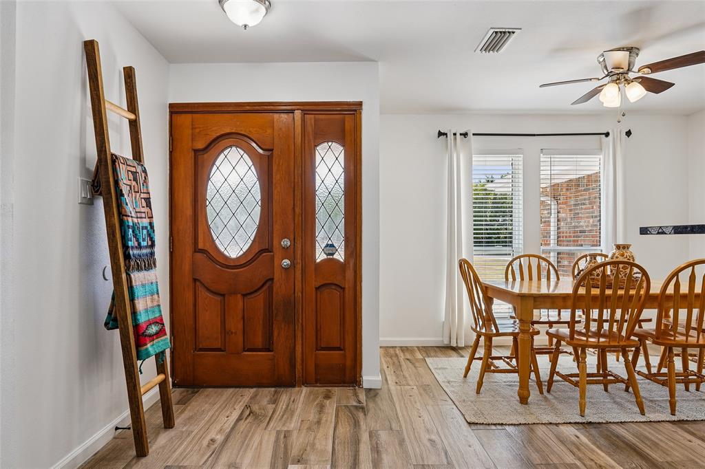 1710 Vineyard Road, Grand Prairie, TX 75052