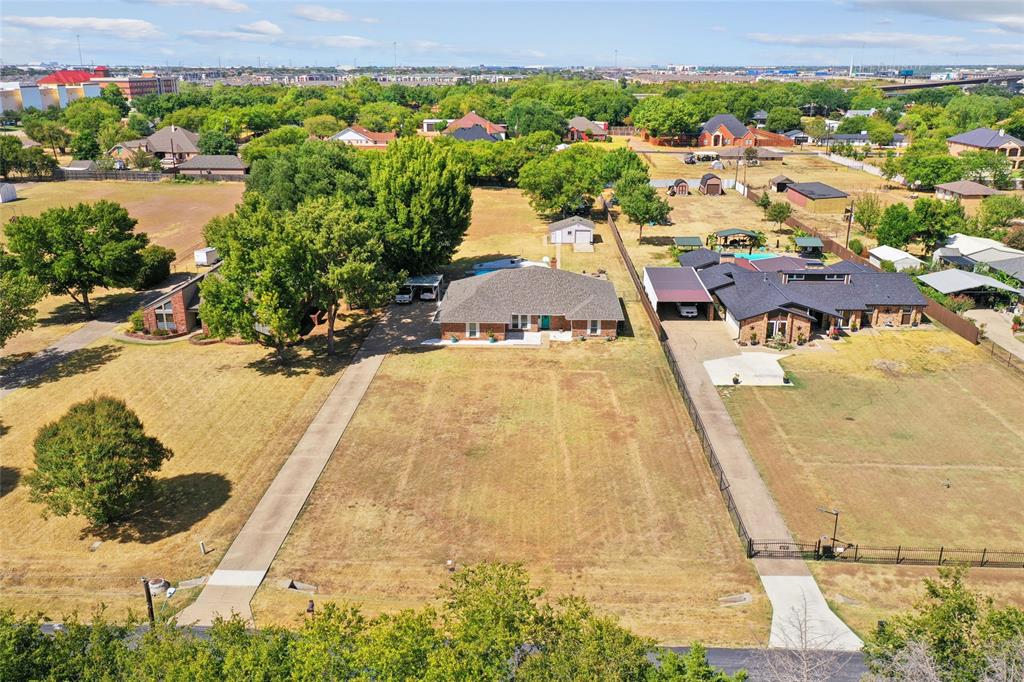1710 Vineyard Road, Grand Prairie, TX 75052