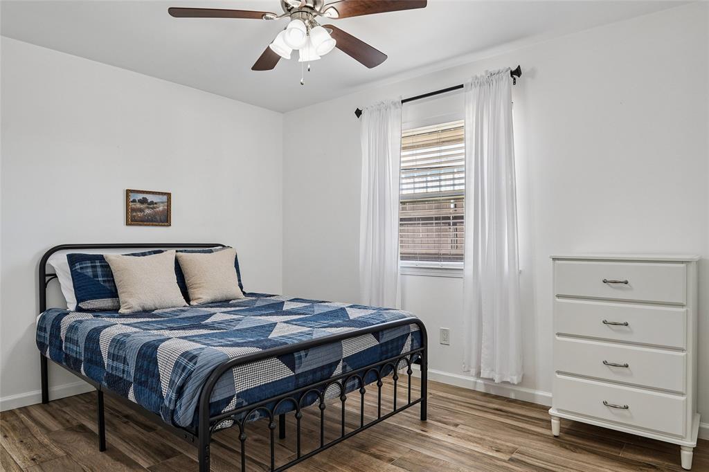 1710 Vineyard Road, Grand Prairie, TX 75052