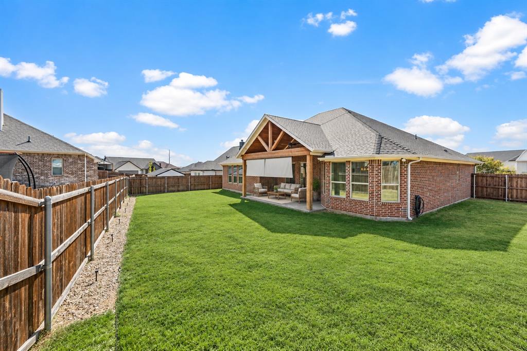 5002 Wearing Way Drive, Granbury, TX 76049