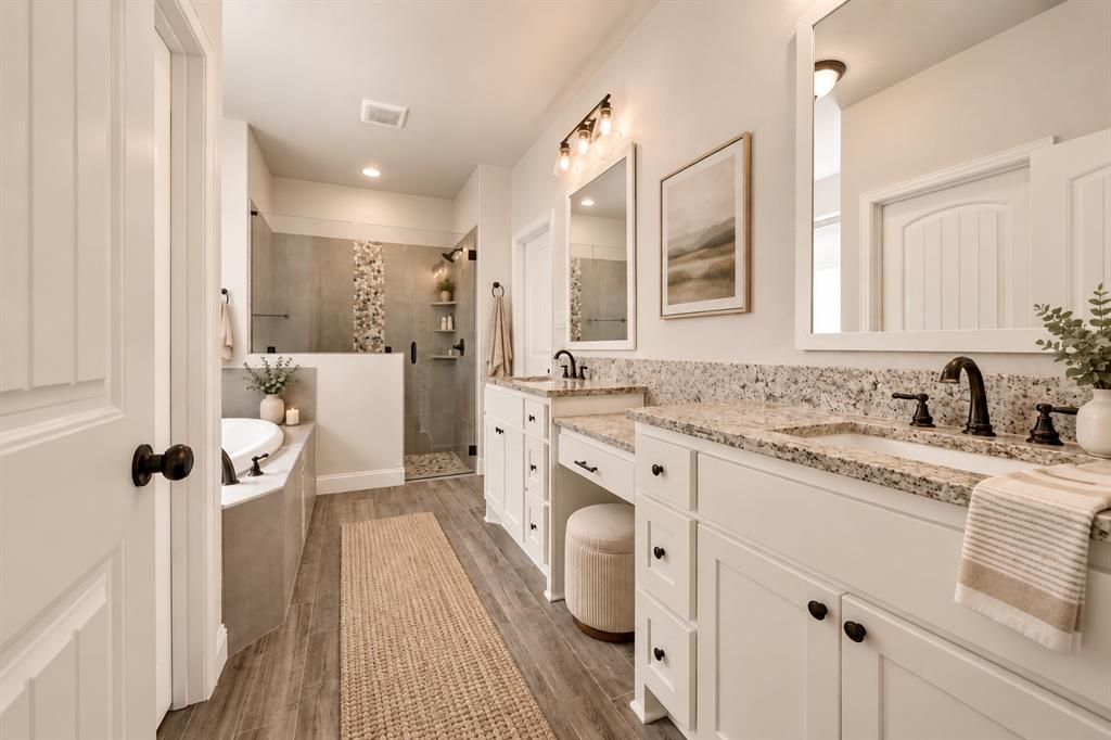 5002 Wearing Way Drive, Granbury, TX 76049