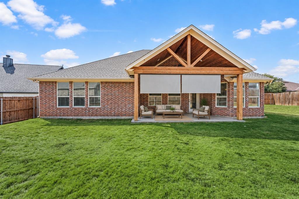 5002 Wearing Way Drive, Granbury, TX 76049