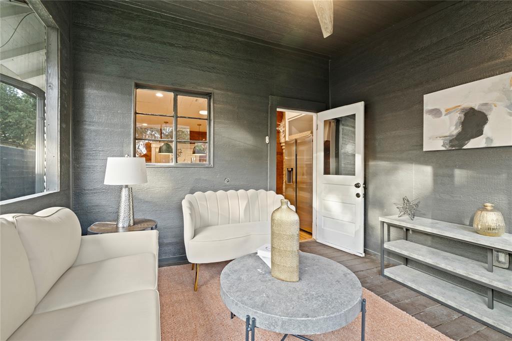 714 Melba Street, Dallas, TX 75208