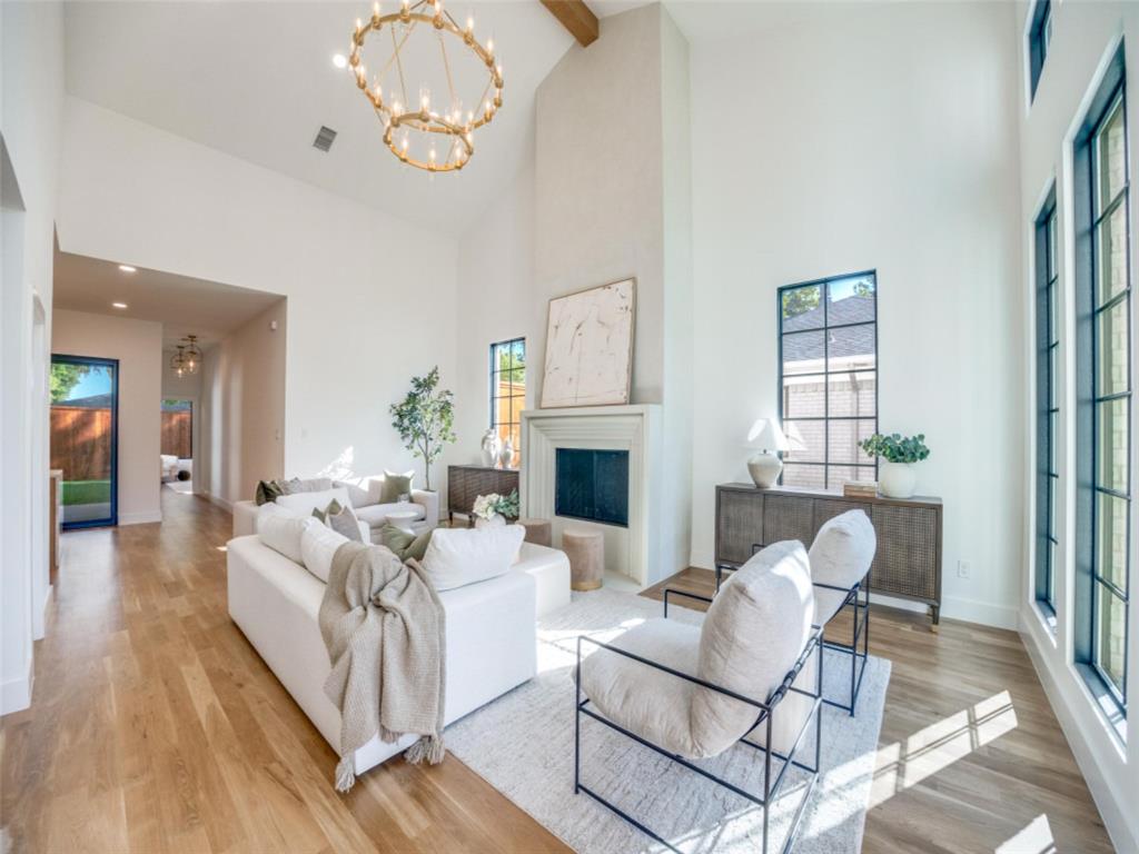 10641 Larchfield Lane, Dallas, TX 75238 10641 Larchfield Lane, Dallas, TX 75238
