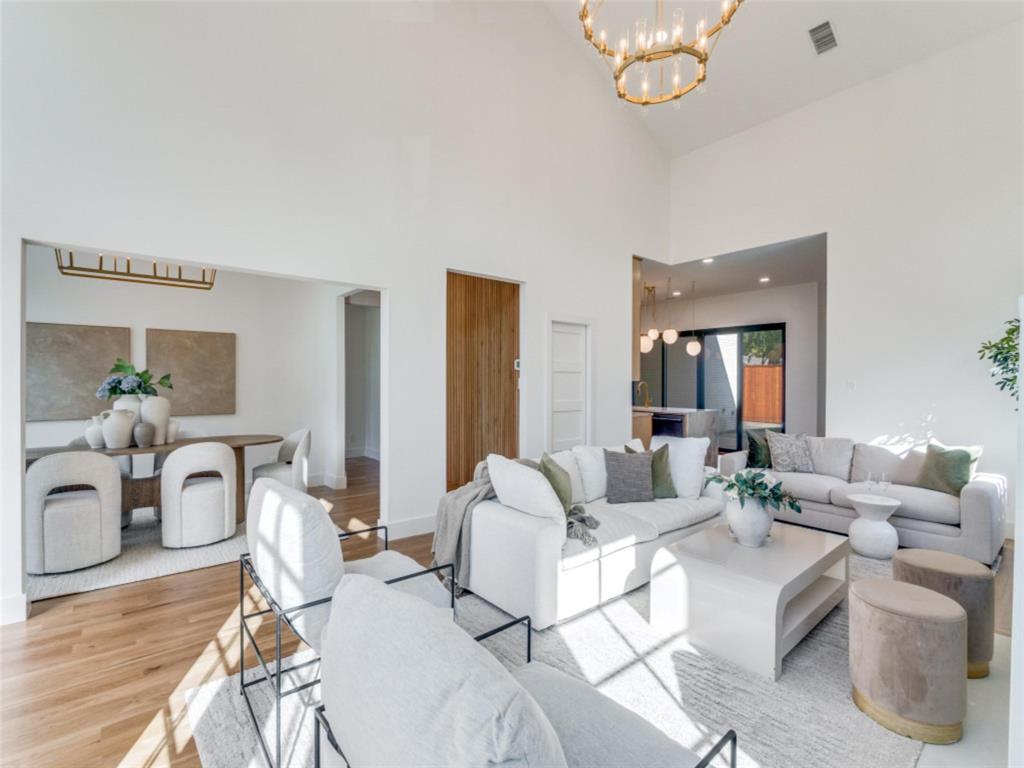 10641 Larchfield Lane, Dallas, TX 75238 10641 Larchfield Lane, Dallas, TX 75238