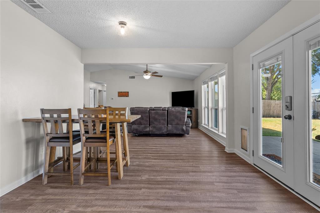 2621 Elk Grove Road, Carrollton, TX 75007 2621 Elk Grove Road, Carrollton, TX 75007