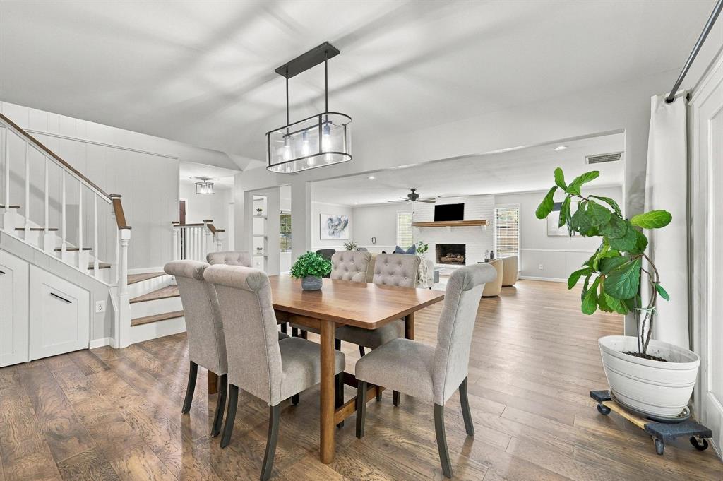Open dining area flowing into the main living space