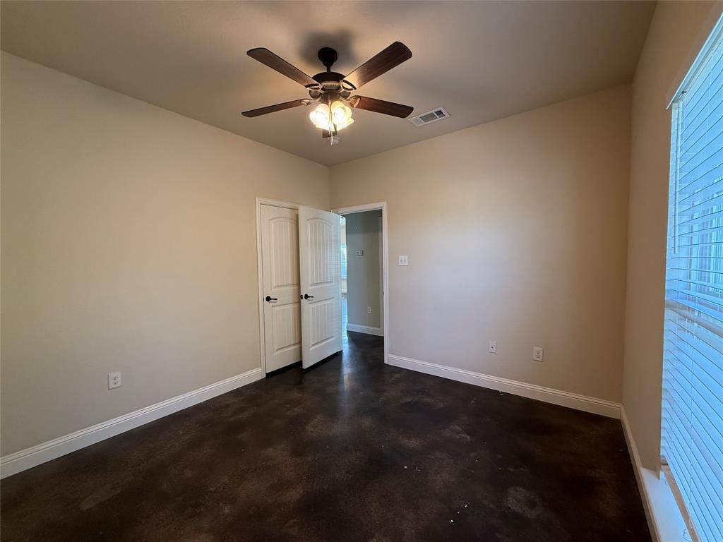 402 W Avenue C, Waxahachie, TX 75165