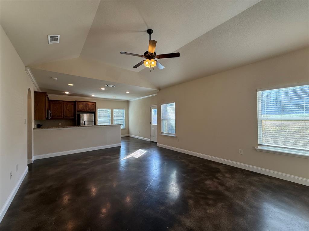402 W Avenue C, Waxahachie, TX 75165