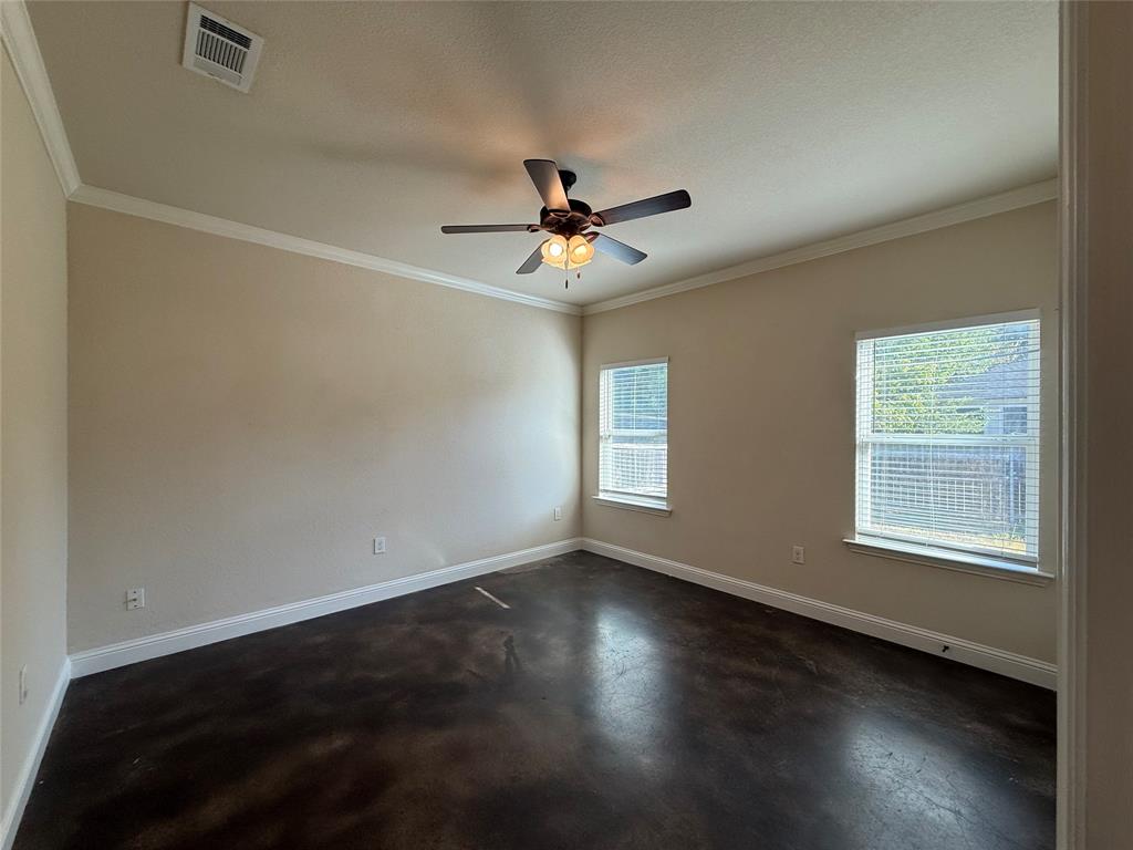 402 W Avenue C, Waxahachie, TX 75165