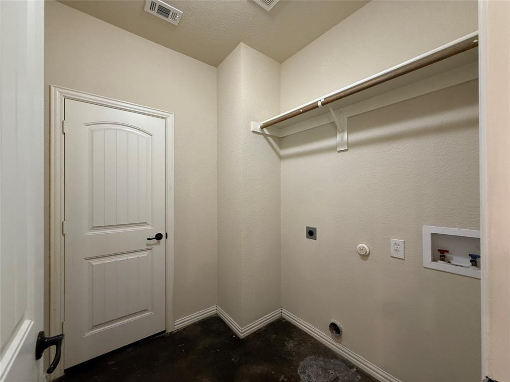 402 W Avenue C, Waxahachie, TX 75165