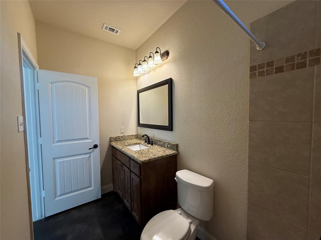 402 W Avenue C, Waxahachie, TX 75165