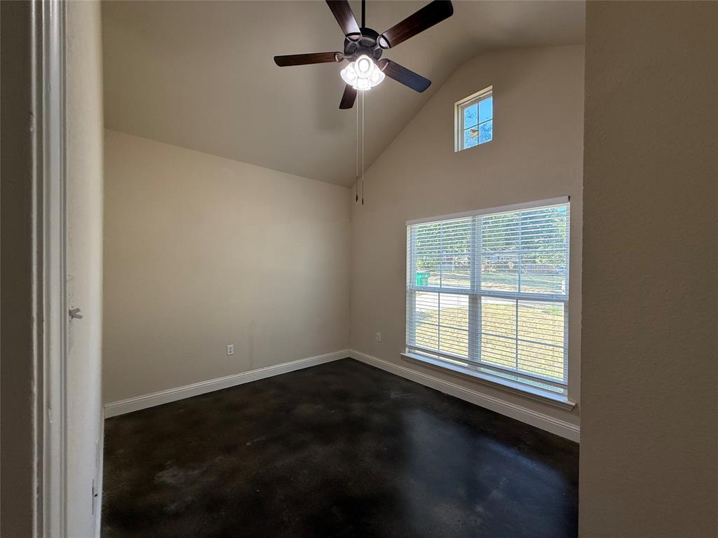 402 W Avenue C, Waxahachie, TX 75165